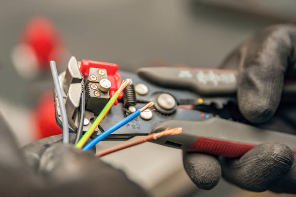 Best Local Electrician Companies  in Salem, AR